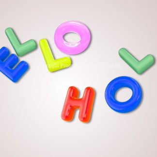 Hello Hola Video - bubble text says "Hello" and "Hola"